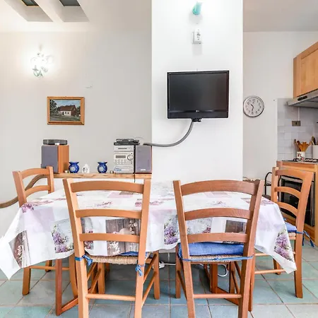 2 Bedroom Gorgeous In Lejlighed *