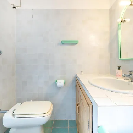 2 Bedroom Gorgeous In Carloforte (Isola di San Pietro)